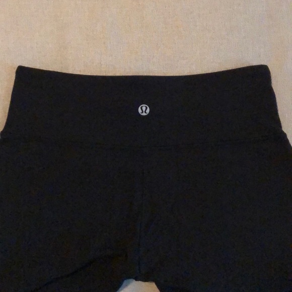 lululemon athletica Pants - Lululemon capris leggings